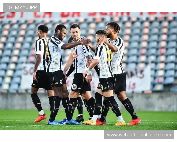 法甲昂热1-0梅斯，图卢兹0-0欧塞尔，中游球队竞争激烈